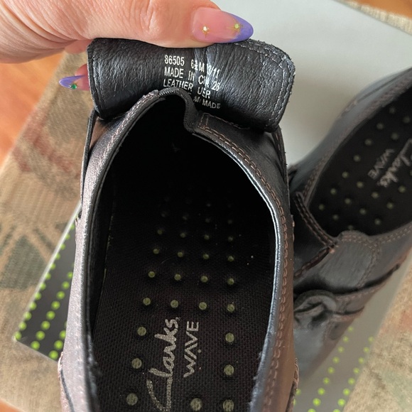 Clarks Wave Run 6.5m in Black - Picture 2 of 4